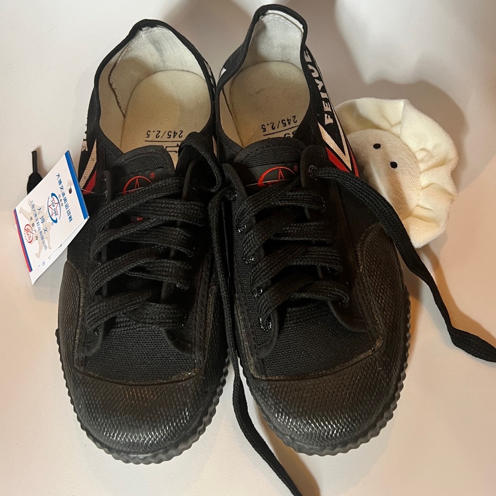 Feiyue Unisex Black Canvas Kung Fu Pimsoll Sneakers Size 39
